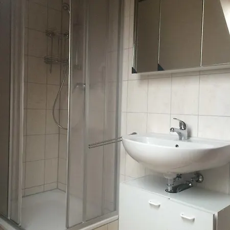 Ferienwohnung_zimmer Pinnig Apartment *